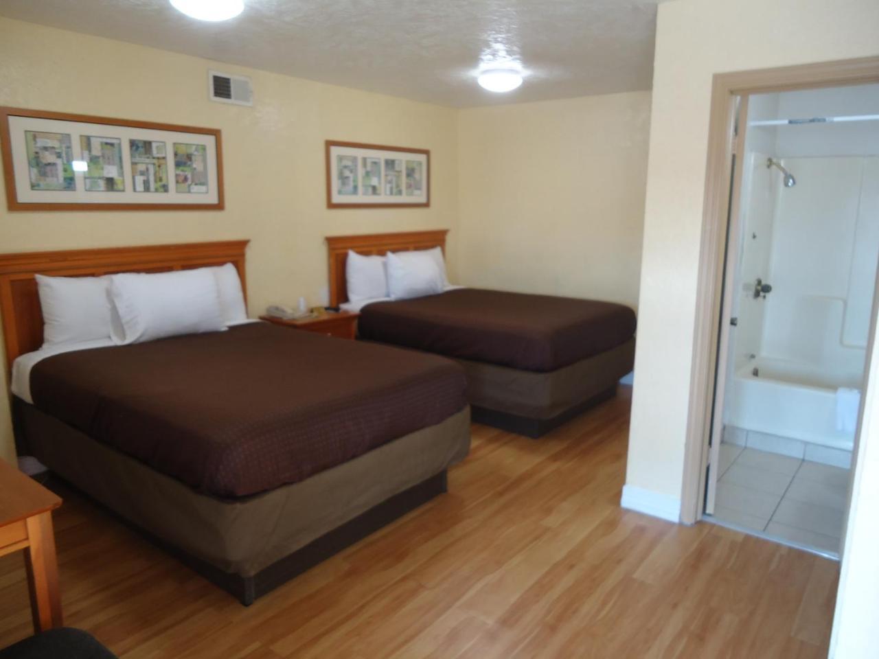 Budget Inn Лотон Экстерьер фото